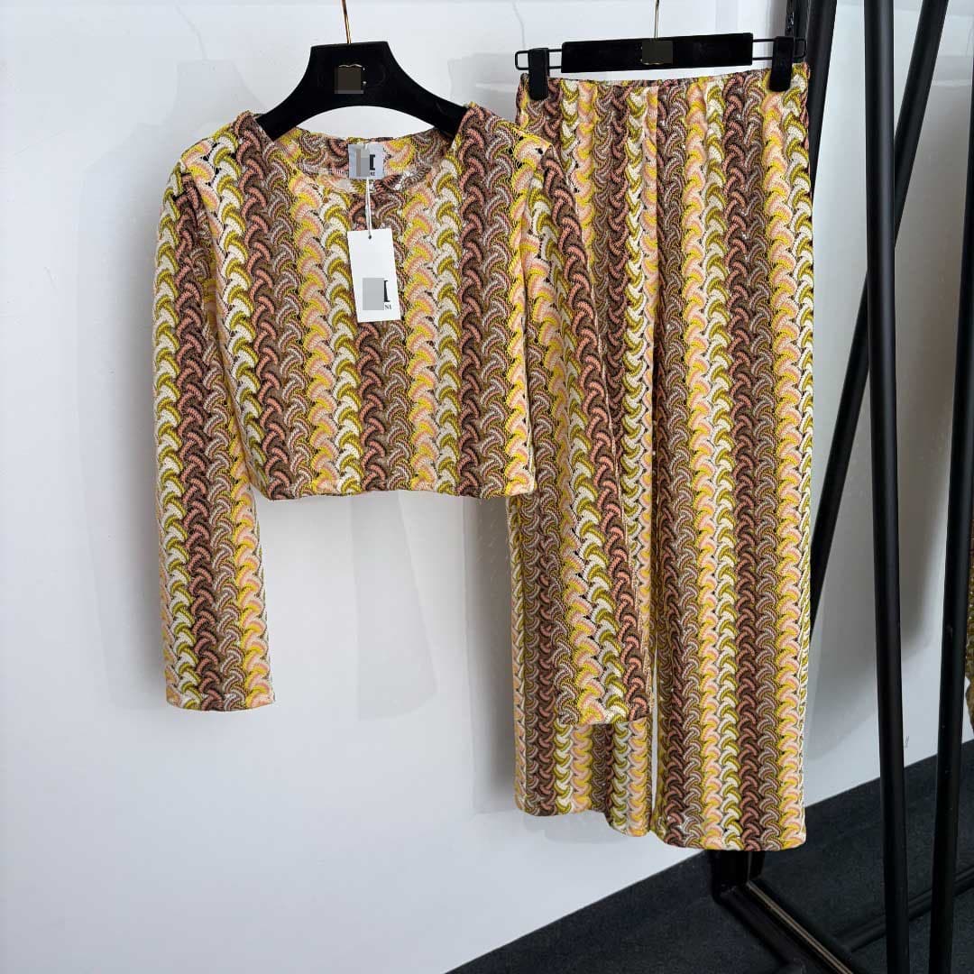 Nanyou New Set Gradient Wave Vertical Stripe Hollow Short Knit Top + High-Waist Knit Long Pants