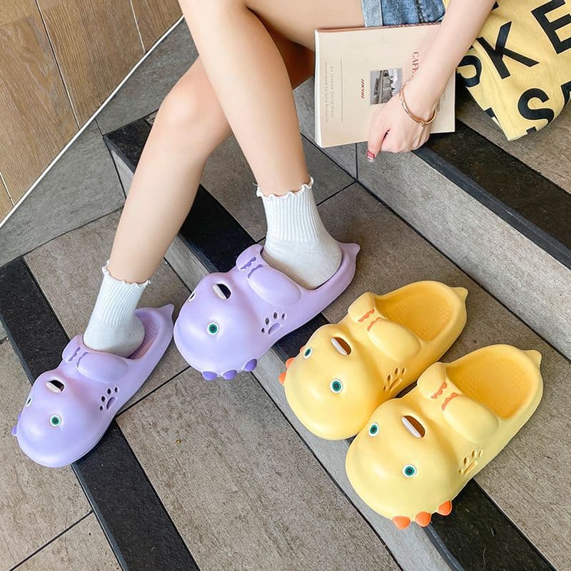 Summer Trendy Croc-Style Kids' Slippers, Cute Little Milk Dragon Design, Non-Slip Thick Sole, Baby Outdoor Sandals