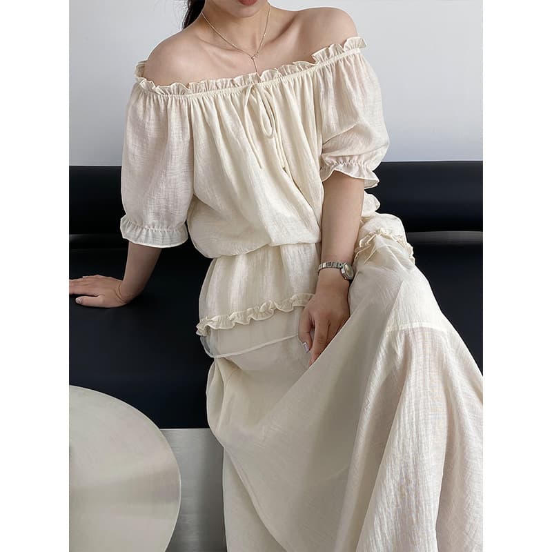 Jiangzuo Korean version of simple ear-hemmed blouse + skirt two-piece feminine one-shoulder suit 9971