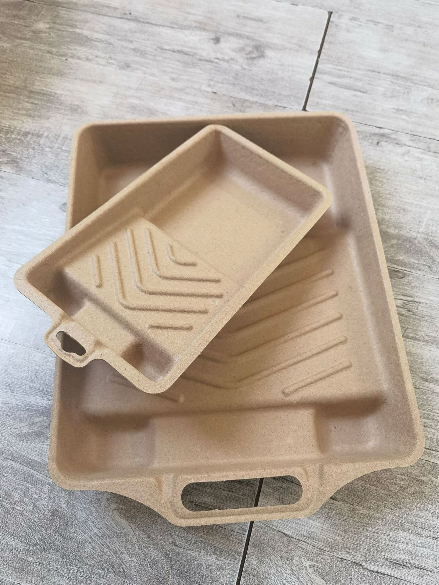 Custom-made pulp molded paint brush holders, environmentally friendly, waterproof, and biodegradable trays, factory-customized paper tray tools.