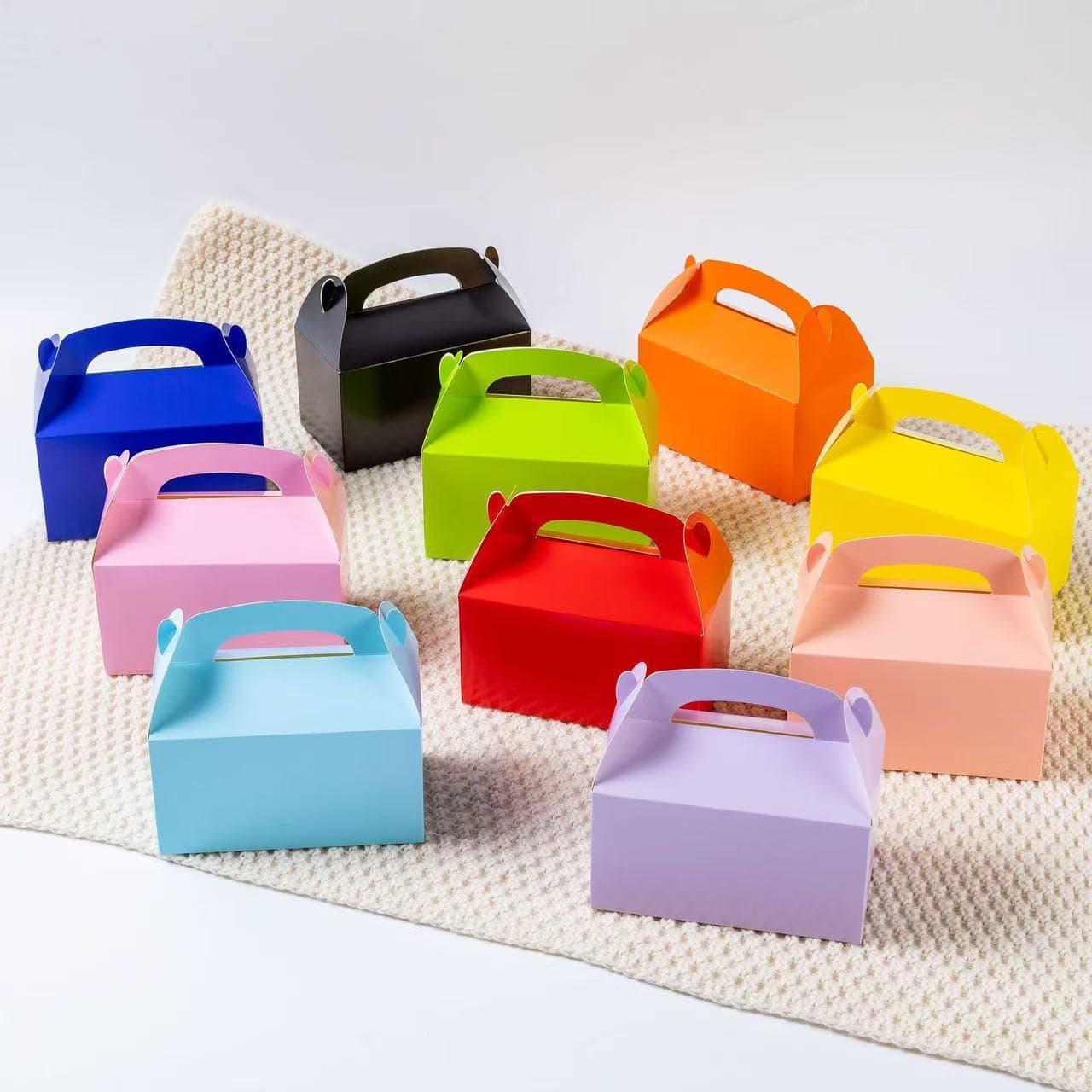 Cross-border Portable Candy Box, Bakery Croissant Box, Cake Takeout Box, New Gift Box, In-stock Wholesale, Creative Gift Box