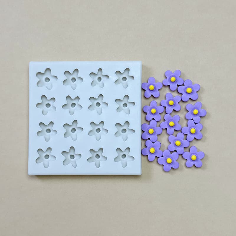16-Cavity Small HyunA Flower Silicone Mold for Plaster, Epoxy Resin, Scented Candle, Chocolate, Fondant Cake Mold