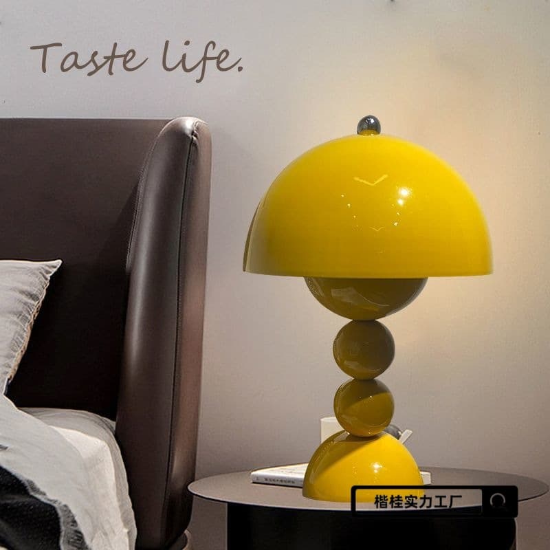 High-Aesthetic Creative Bud Lamp, Simple Modern Children's Princess Style Cute Decoration for Bedside Table