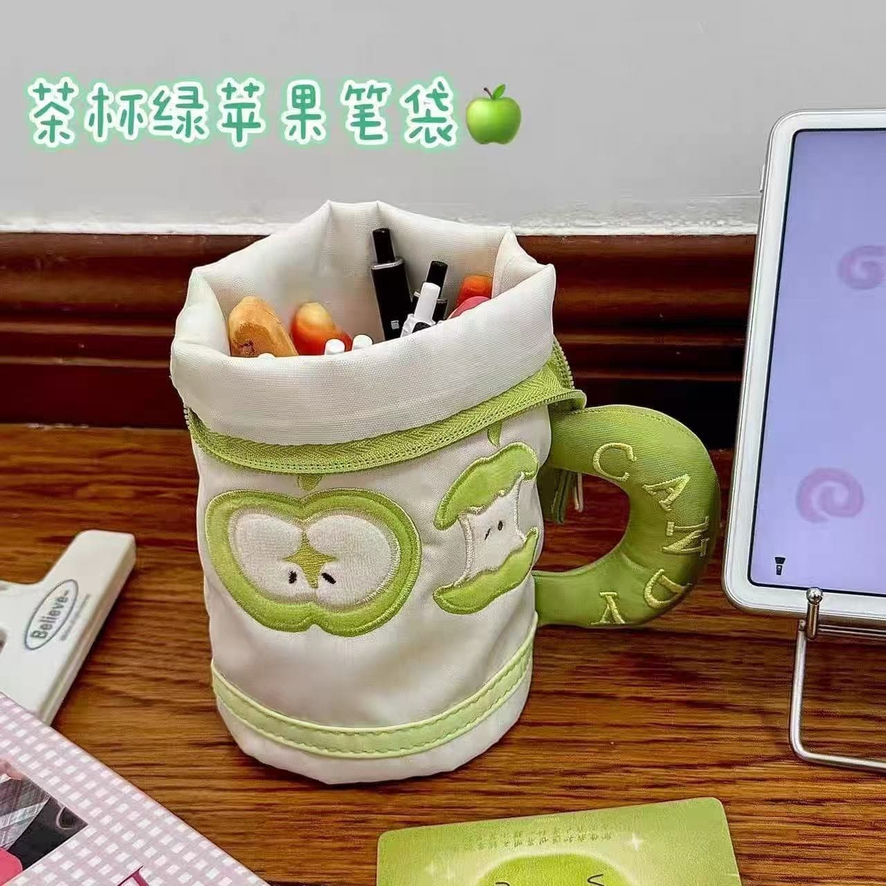 Cute Fresh Cylinder Apple Pencil Case for Middle and High School Students, High Appearance, Large Capacity, Handheld Cartoon Stationery Storage Bag