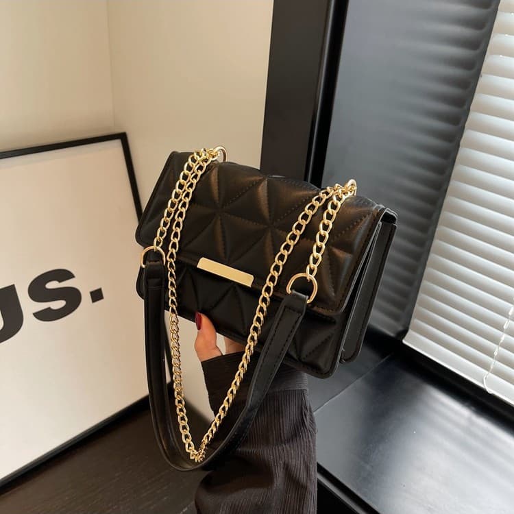 Cross-border Women's Bag 2026 New Trendy Diamond Quilted Chain Handbag Small Square Bag Textured Casual Shoulder Crossbody Bag for Women