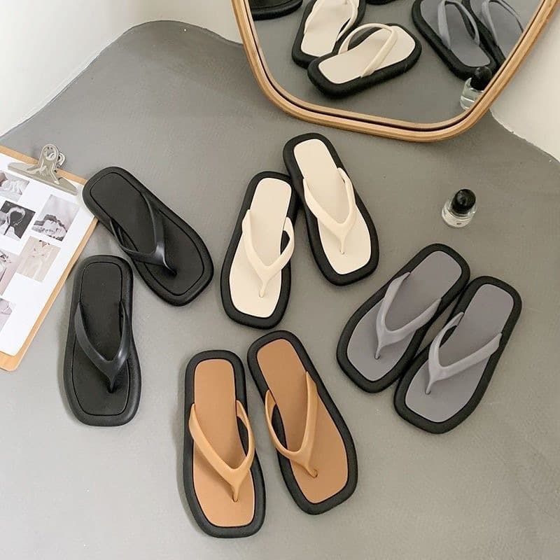 Summer Flip Flops for Women New Fashion Toe Separator Indoor Outdoor Couple Beach Flat Head Slippers for Men