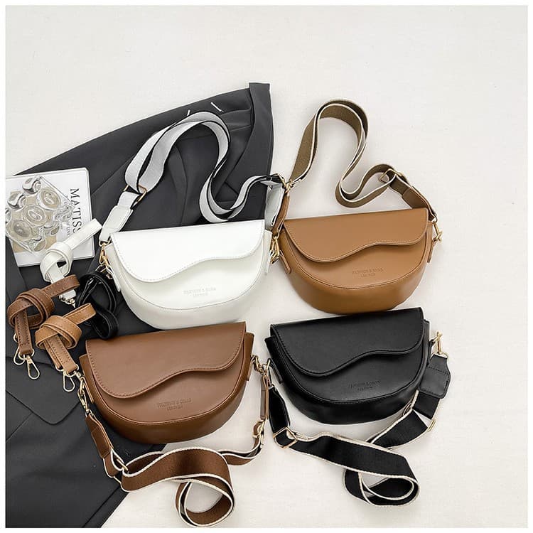 Women's 2025 New Style Simple Casual Shoulder Bag Underarm Bag Niche Fashion Trendy Crossbody Saddle Bag
