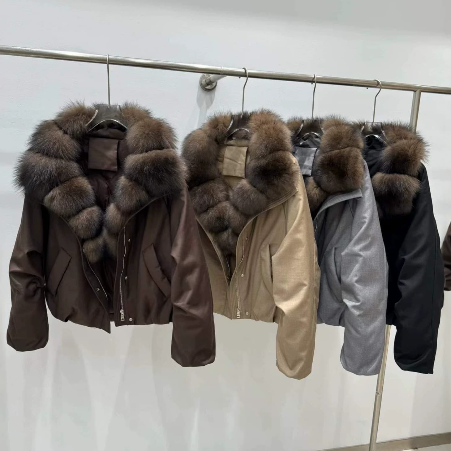 Winter New Natural Real Fox Fur Large Collar Down Jacket Women Loose Warm Fashion Design Fur Coat
