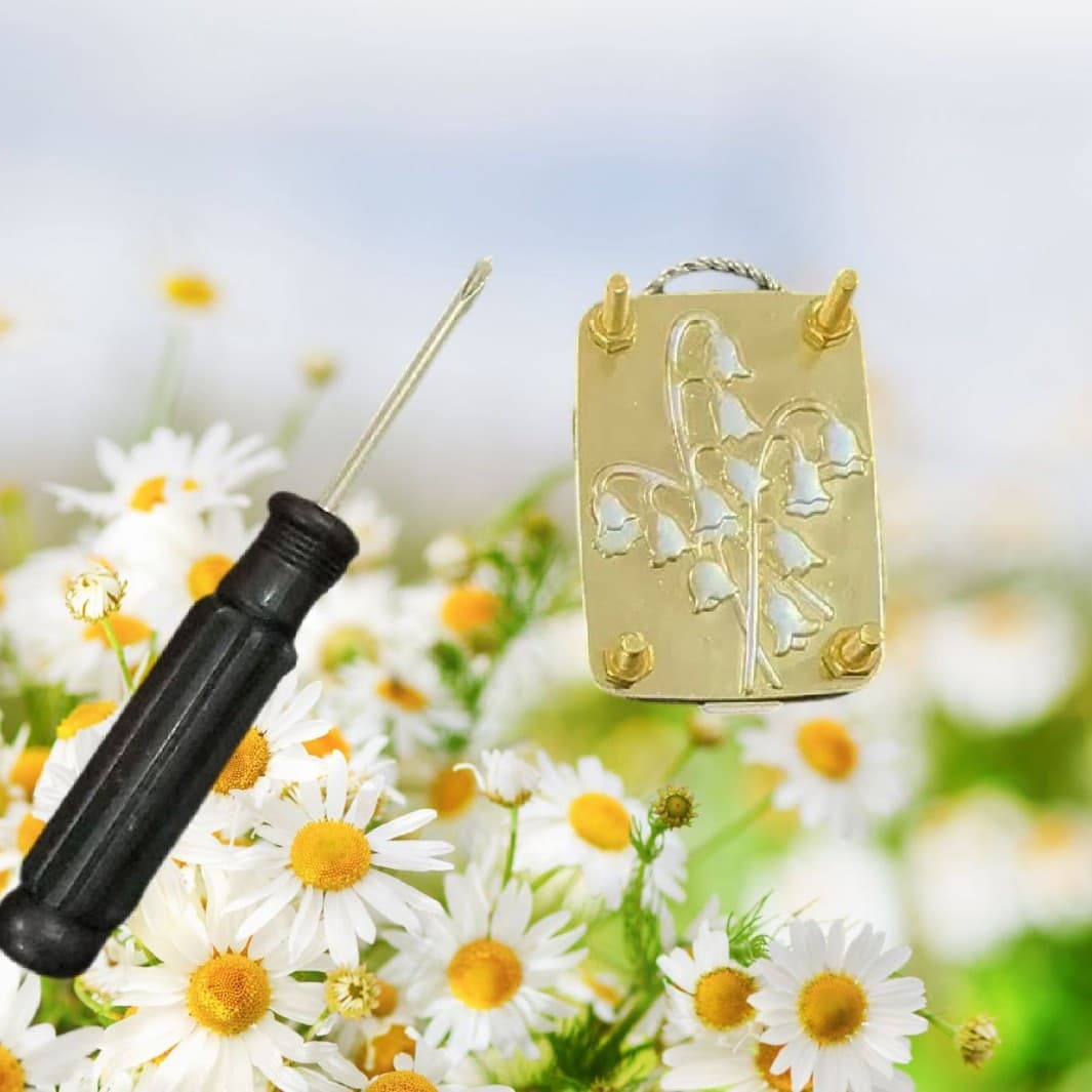 New Cross-Border Product Micro Flower Press Compact Portable Mini Flower Pressing Machine Metal Case