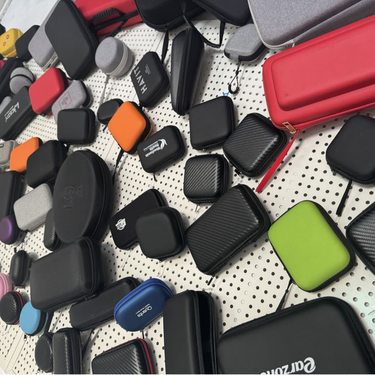 Processing Custom 2.5-inch Mobile Hard Drive Bag EVA Earphone Storage Bag 3C Digital Packaging Box Power Bank Bag