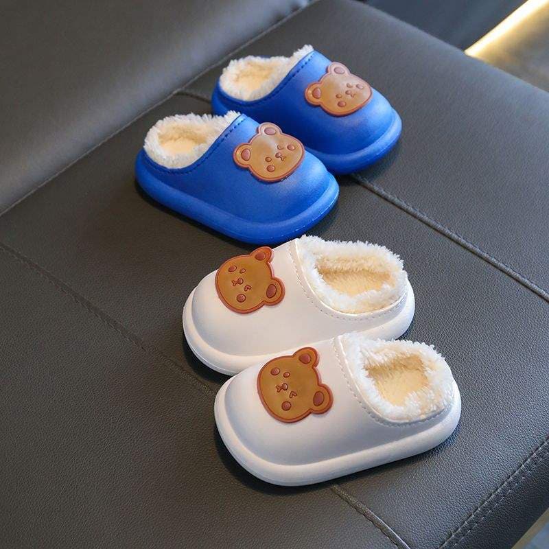 Children's cotton slippers, boys' and girls' autumn and winter cartoon furry shoes, medium and large children's closed toe anti-collision warm plush children's shoes