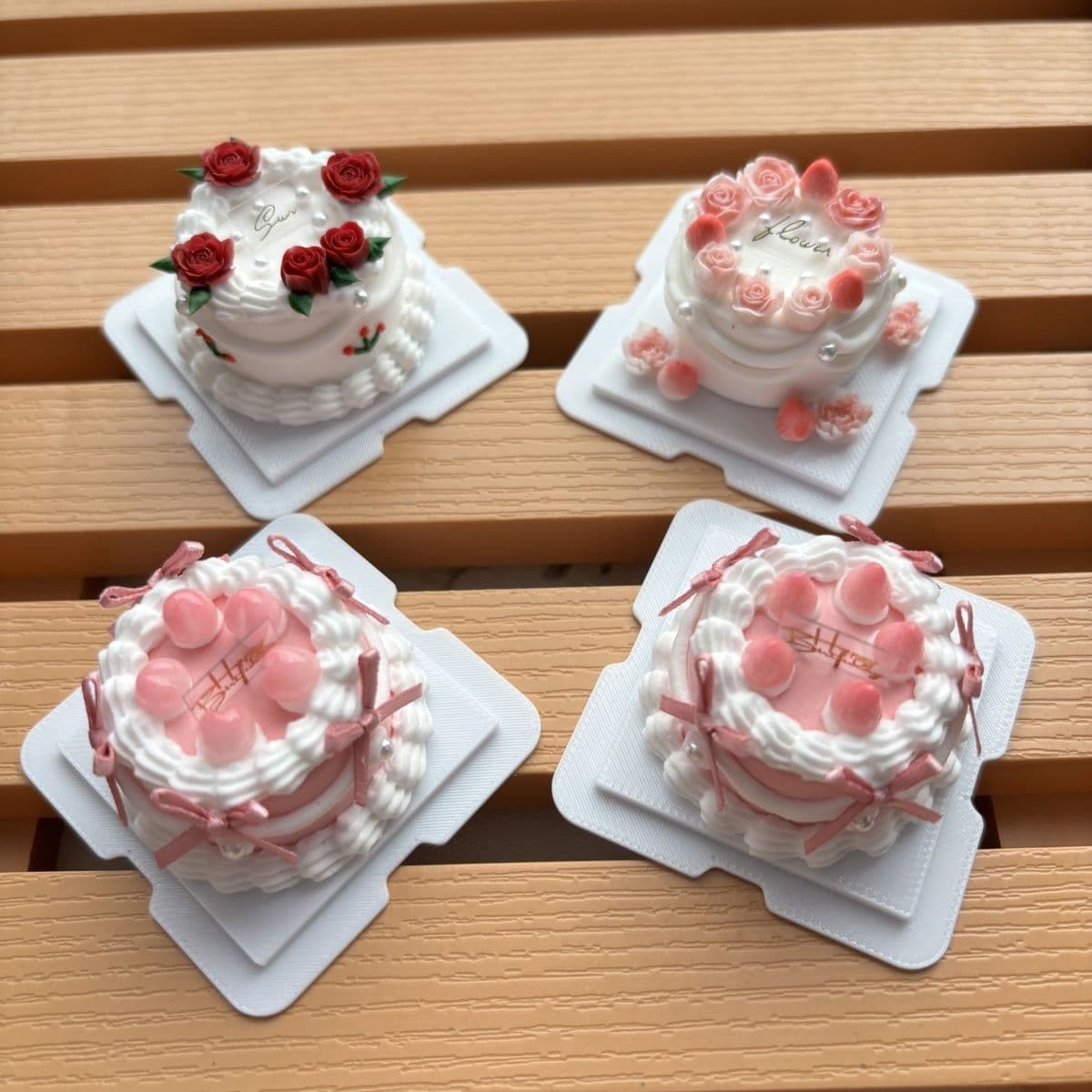 Clay simulation cake finished miniature decoration about 4cm with cake box packaging, styles updated periodically