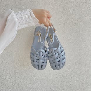 French Hollow Woven Sandals Women 2026 New Summer Braided Flat Shoes Niche Vintage Beach Roman Shoes