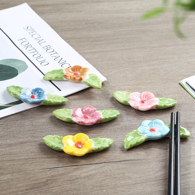 Adorable Ceramic Flower Decor Cherry Blossom Dining Table Chopstick Rests Floral Plum Blossom Hotel Desktop Display Chopstick Pillows