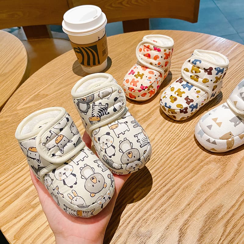 0-6-12 months 1 year old baby shoes toddler cotton shoes and socks newborn soft sole autumn and winter warm thickened fleece 9