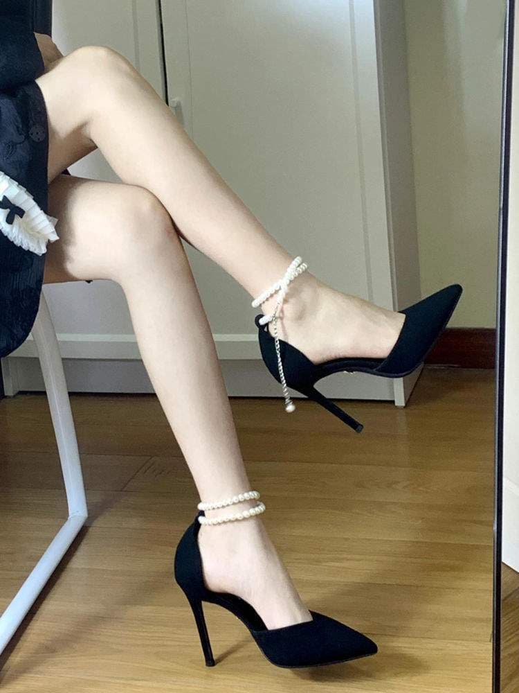 2025 Summer New Pearl Lace-Up Strap Closed-Toe Sandals, Mid-Heel Elegant High Heels, Sexy Pointed-Toe Shoes in Black