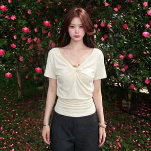 Sweet Gentle Style V-Neck Twisted Strap Short-Sleeve T-Shirt Women Summer New Designed Pleated Slimming Elegant Top