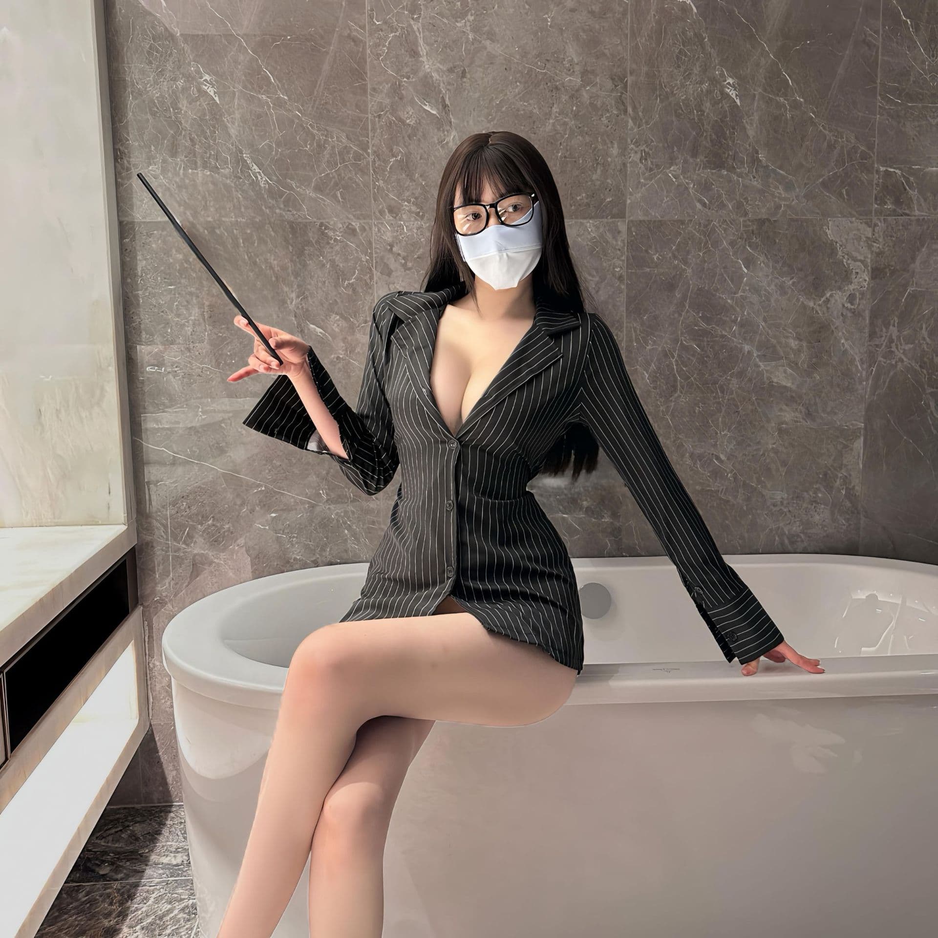 Sexy Lingerie Boyfriend Shirt Long-Sleeved Striped Slim Fit Versatile Mid-Length Cardigan Slimming Look Waist Top F196