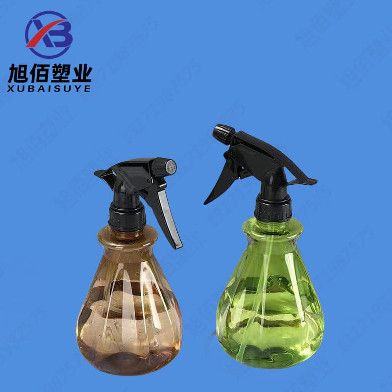 Spray bottles, dilution containers, shower misters, square gun sprayers, and decorative spray bottles.