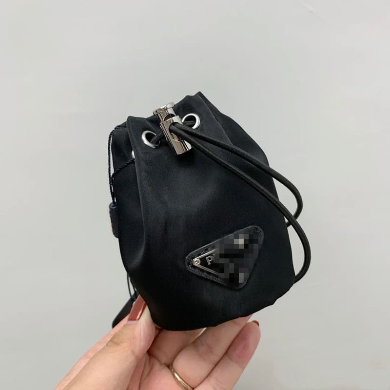 2025 New Drawstring Mini Bucket Bag Accessory Bag Women's Trendy Coin Keychain Bag Fashionable Shoulder Crossbody Bag
