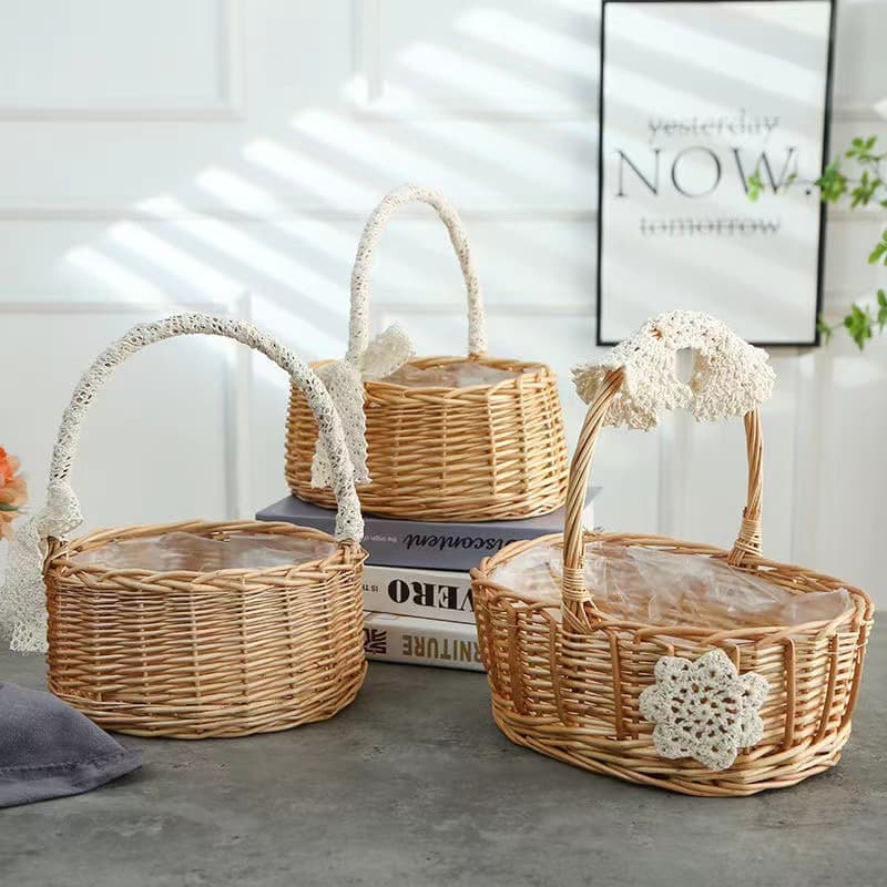 Wholesale rattan straw flower basket woven basket dried flower arrangement souvenir flower girl wedding portable wicker home use