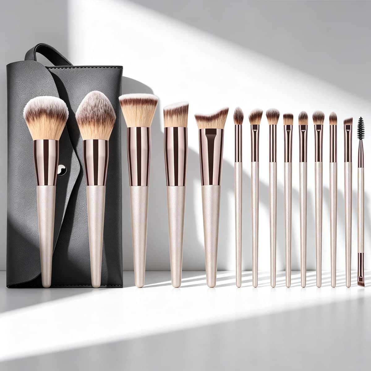 1 Piece/4 Pieces/10 Pieces/14 Pieces Champagne Color Makeup Brushes Bag Set 10 Pieces Champagne Color Makeup Brushes Factory