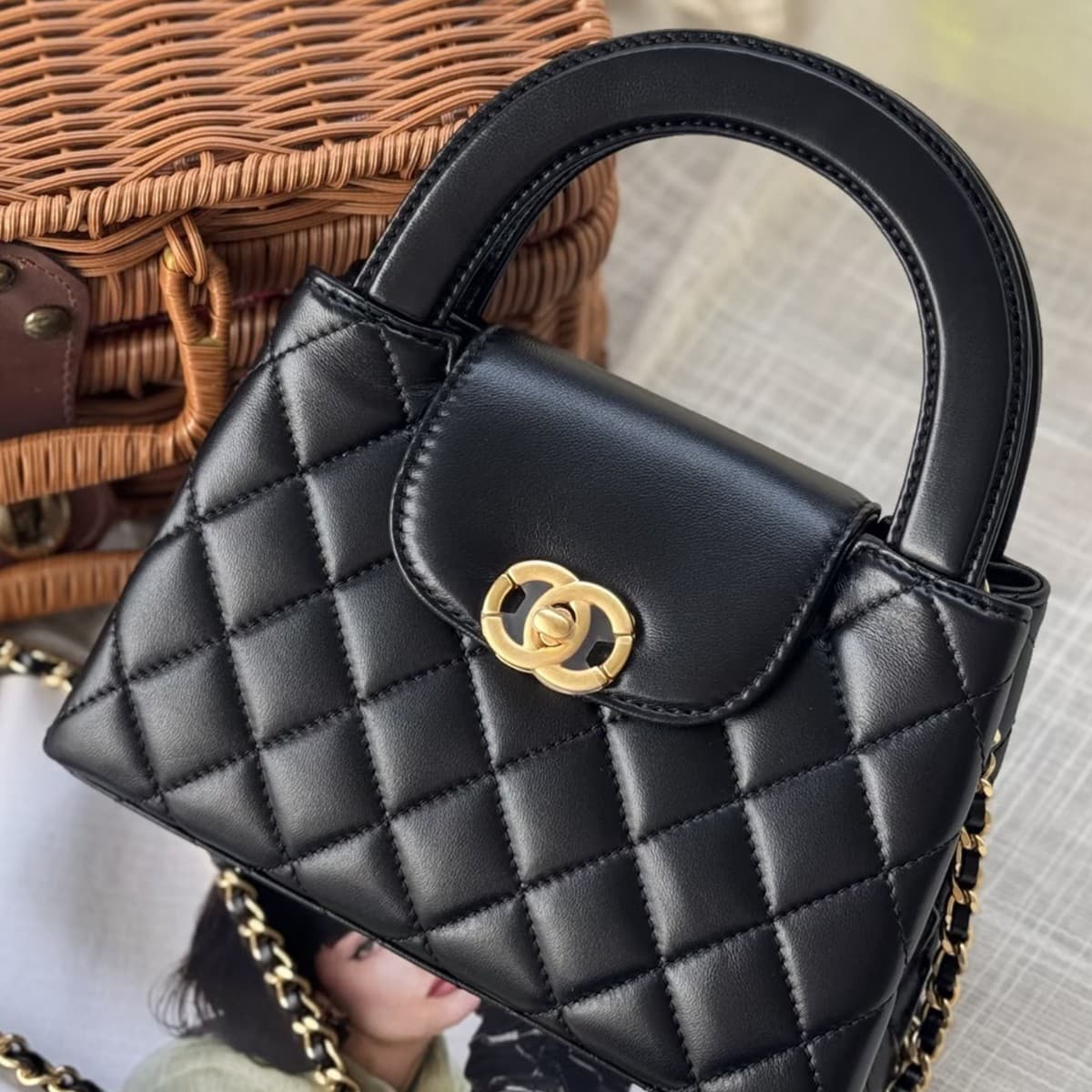 Cross-border women's bag Douyin genuine leather Princess Diana bag new diamond chain women's small fragrant handbag versatile crossbody bag