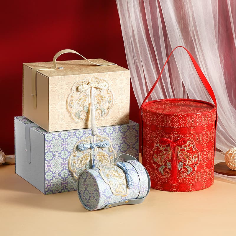 New Chinese Style Wedding Gift Box with Embroidery Flower Box Empty Bucket Practical Round Gift Box Packaging Box