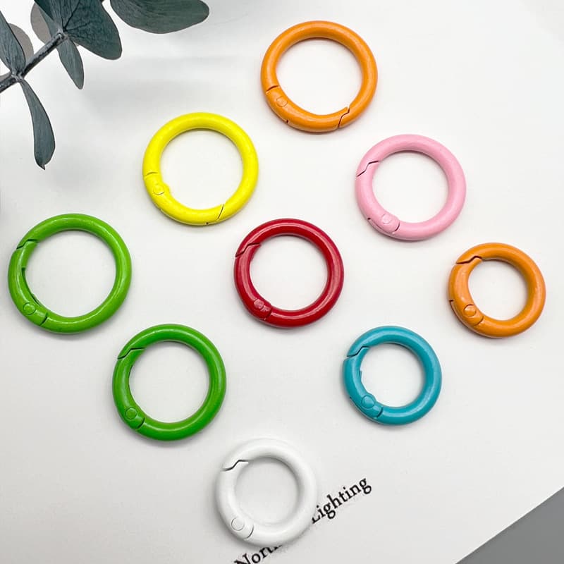 Colorful Split Ring Spring Buckle Keychain, Ring Accessories for Bags, Phone Cases, DIY Decorative Rings