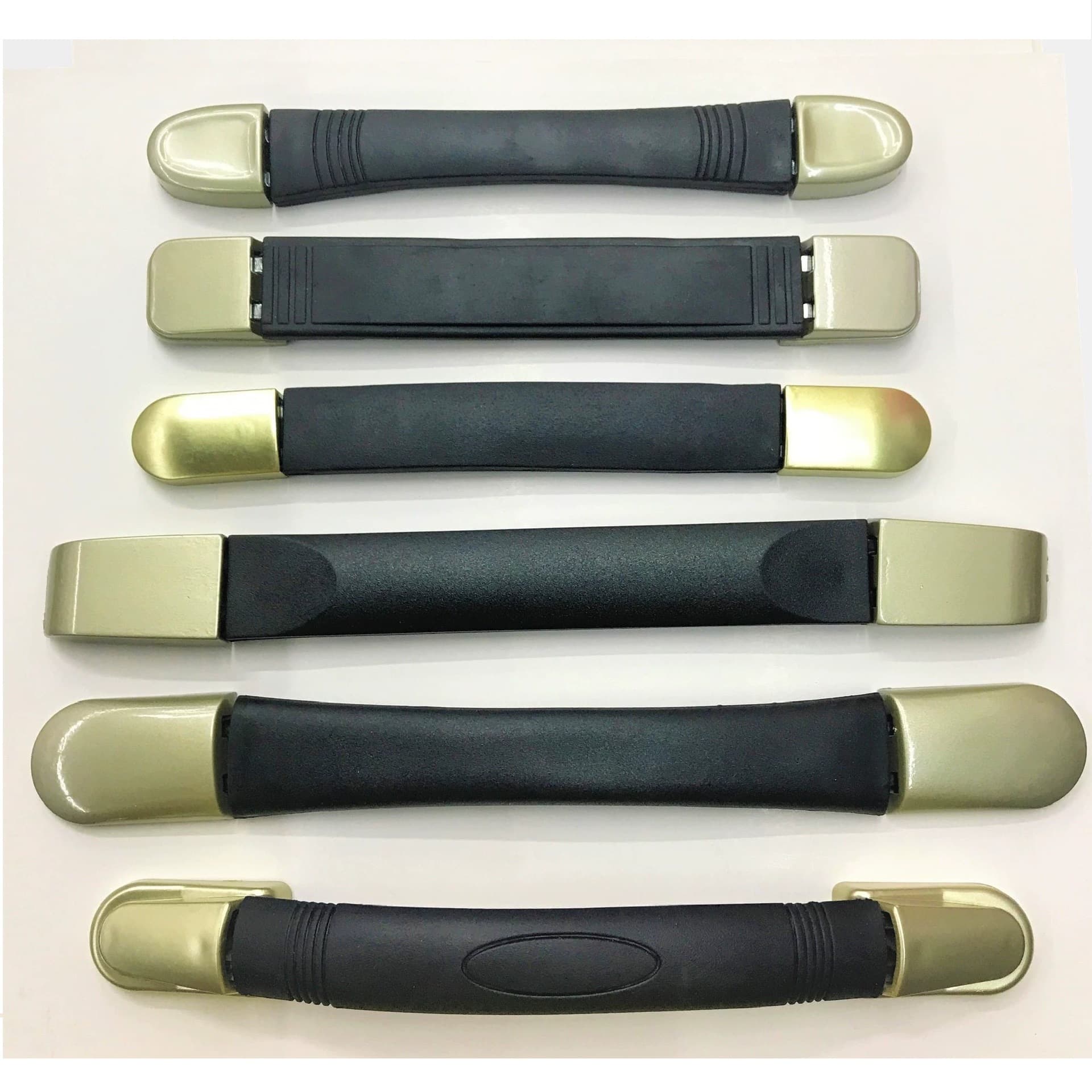 [Not for retail] Plastic handles for bags, suitcases, batteries, computer cases, and gift boxes.