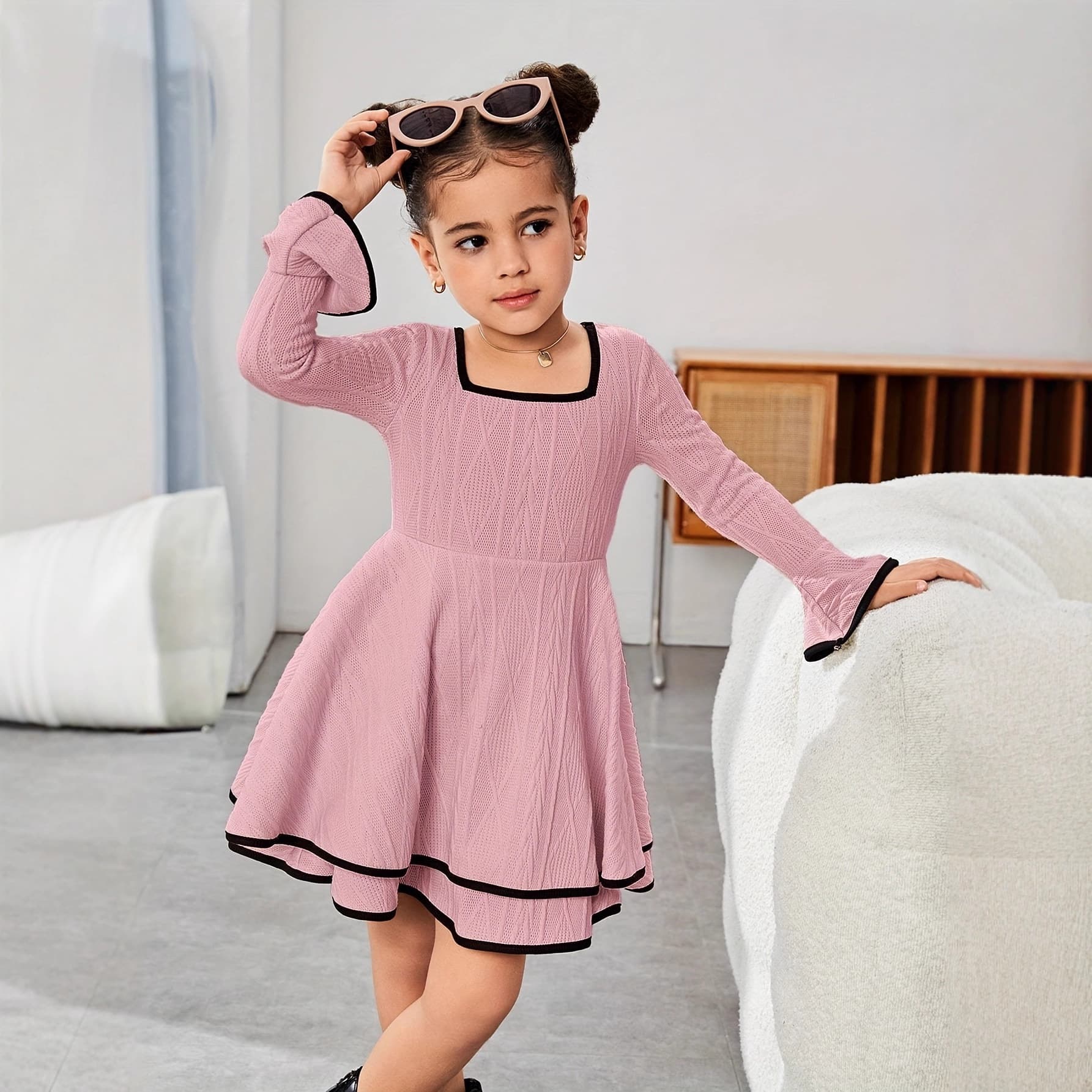 Teenagers and girls vacation casual solid color square neck trumpet sleeve mini long-sleeved dress suitable for daily wear in spring and autumn