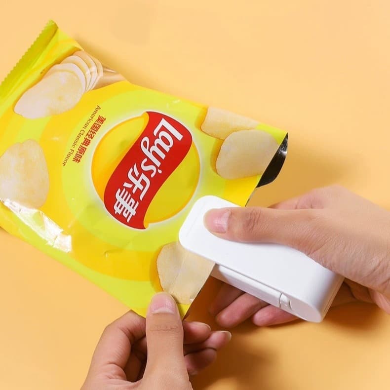 Snack sealing machine small mini plastic sealing machine packaging household plastic bag food preservation vacuum sealing machine