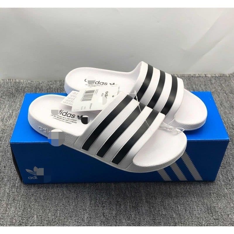 Summer Casual Beach Slippers, New Style, One-Strap Outdoor, Three-Leaf Anti-Slip, Lightweight Home Slippers for Men and Women