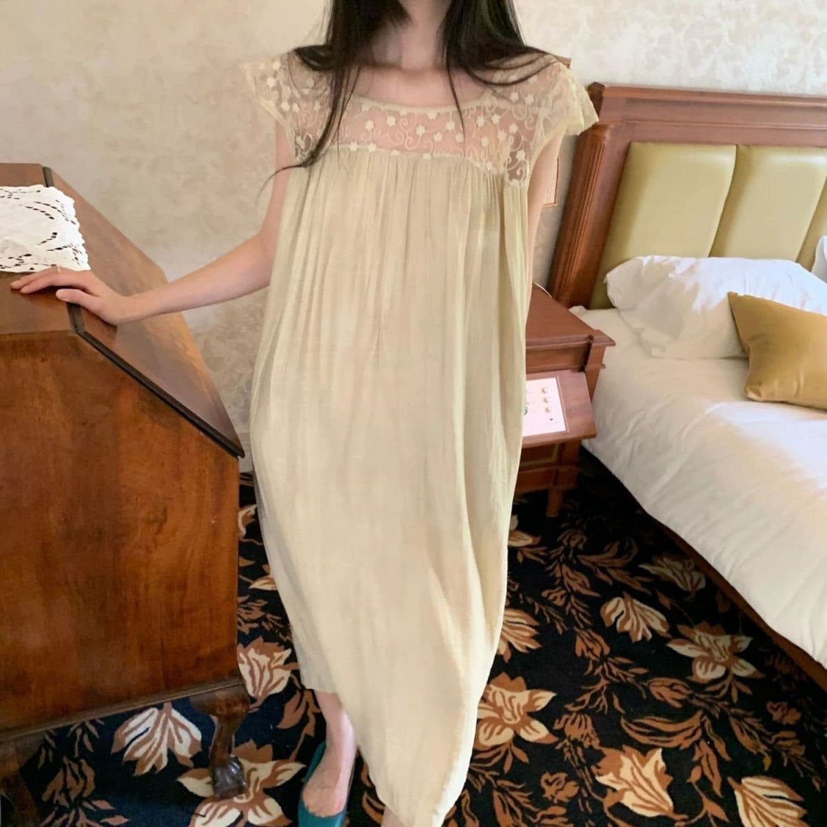 Summer Sleep Dress Women New Style Gentle Lace Trim Two Side Pockets Flowing Gold Comfortable Wear-Out Pajama Homewear