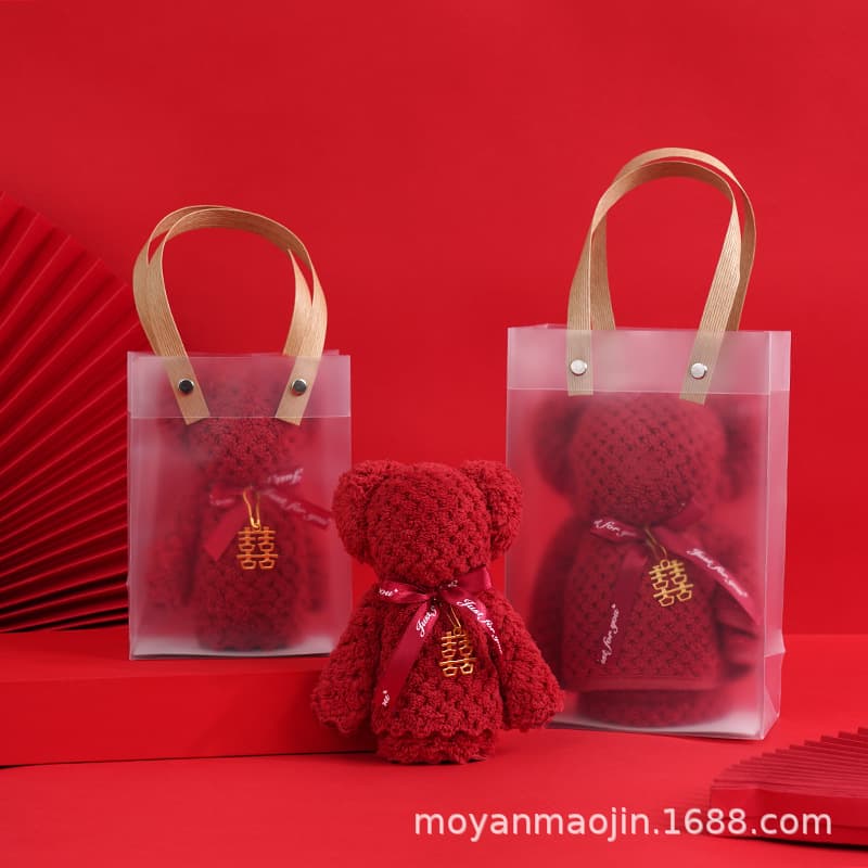 Wedding Towel Creative Red Bear Towel, Wedding Shop Return Gift, Bridesmaid Practical Small Gift Box Wholesale