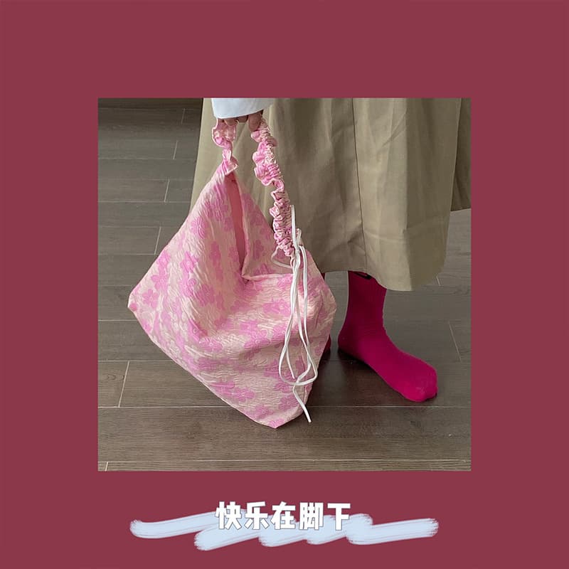 2021 New Women's Foldable Large Bag with Girly Pink Floral Jacquard Fabric, High-Capacity Shoulder/Crossbody Tote Trend