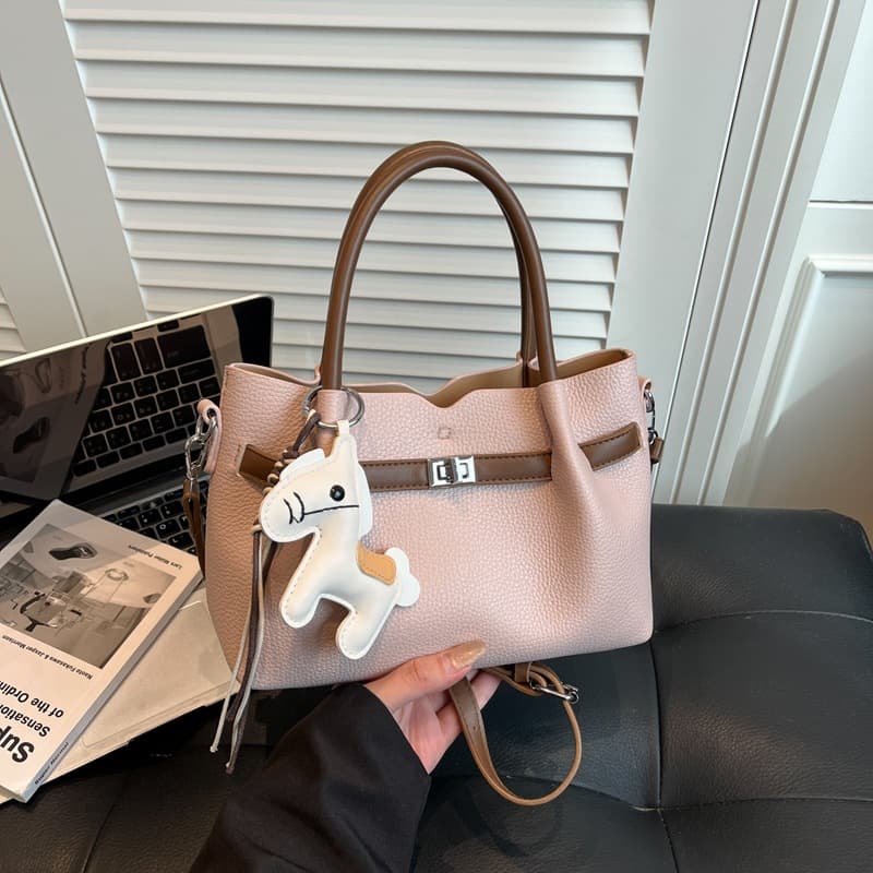 Simple and minimalist solid color large capacity bucket bag, advanced new style, sweet and fashionable handbag, trendy mother-child bag set