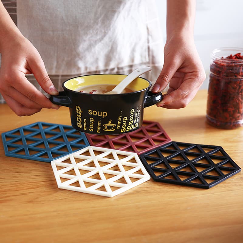 Diamond-shaped solid color silicone tea coasters for home Nordic style kitchen simple pots and bowls tea coasters dinner plate mats kitchen supplies