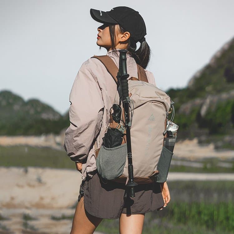 New Outdoor Hiking Backpack Large Capacity Lightweight Hiking Backpack Sports Backpack Lightweight Waterproof Travel Backpack