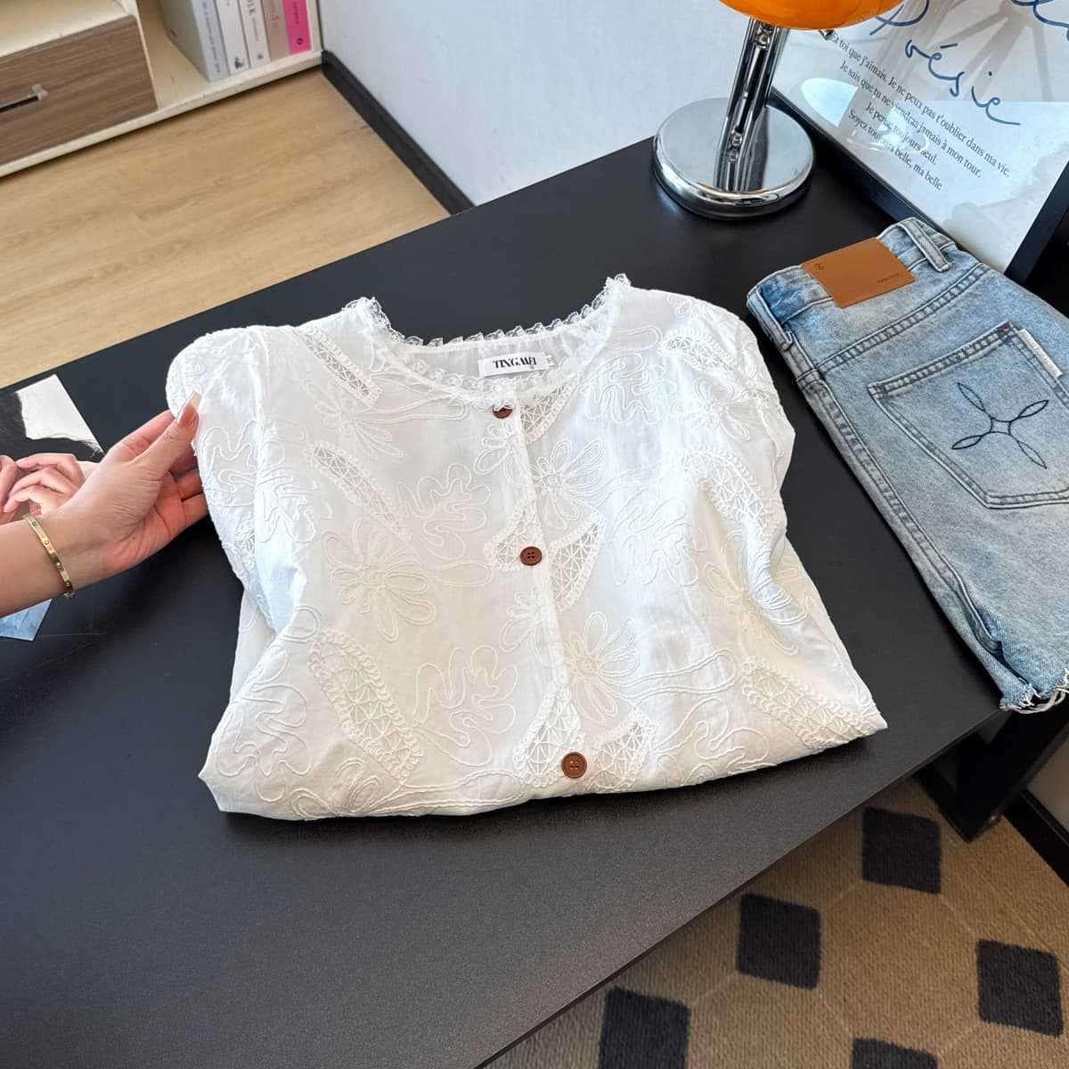 Summer new style hollow round neck large size short-sleeved shirt women's loose and versatile trendy lace versatile shirt for age reduction