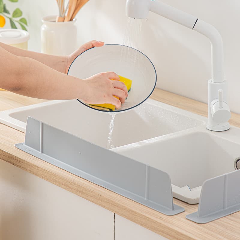 Countertop Splash Guard for Kitchen and Bathroom Sink, Extended Silicone Water Barrier for Dishwashing