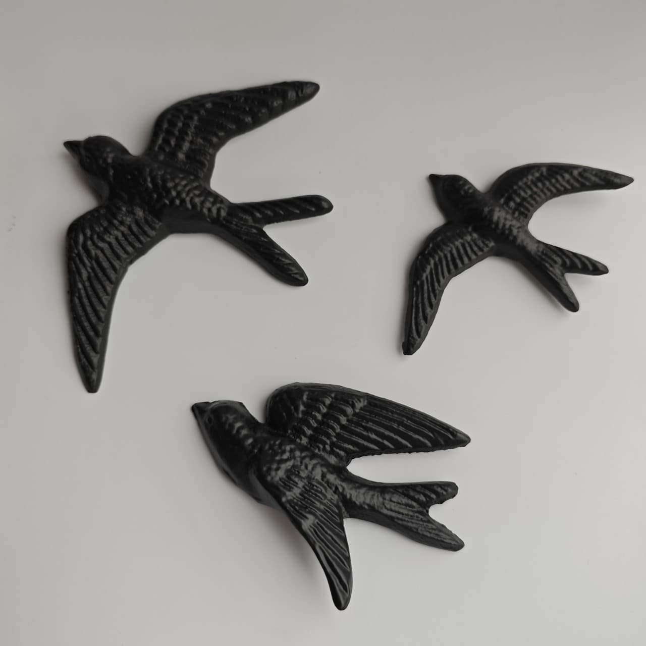 Cast Iron Flying Swallow Wall Decoration, Swallow Garden Craft, Personalized Home Decor, Entrance Finished Handmade Hanging Ornament
