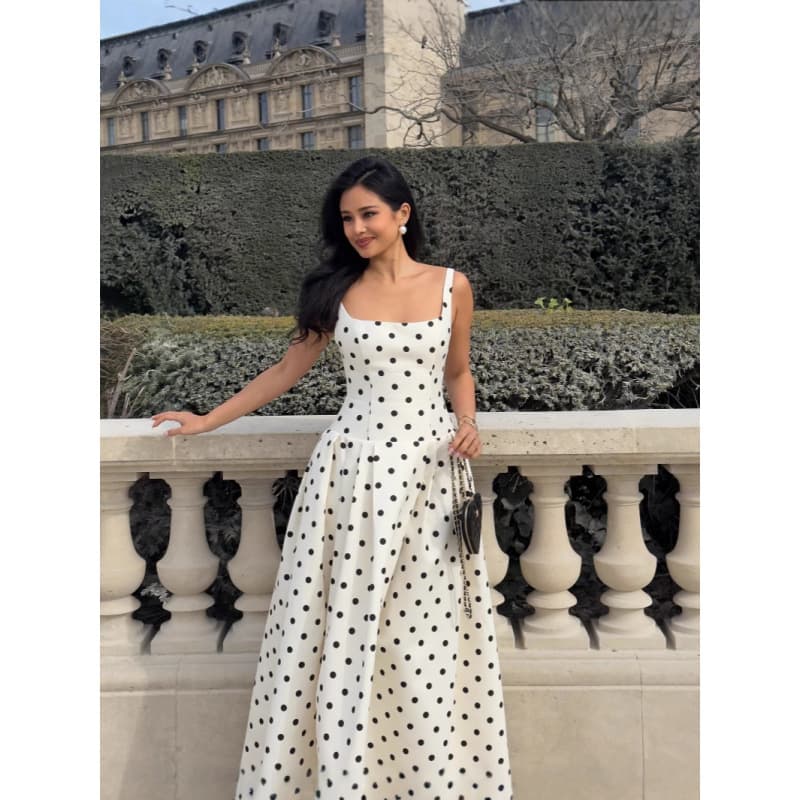 Real shot - fashionable temperament polka dot waist pleated large swing suspender dress 2025 cross-border European and American foreign trade new style