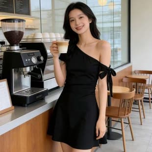 Little Black Dress, Short-Sleeve Dress for Women, Summer Chic, Super Ethereal Bow Tie Diagonal Neck Off-Shoulder Mini Dress, Slimming and Fitted