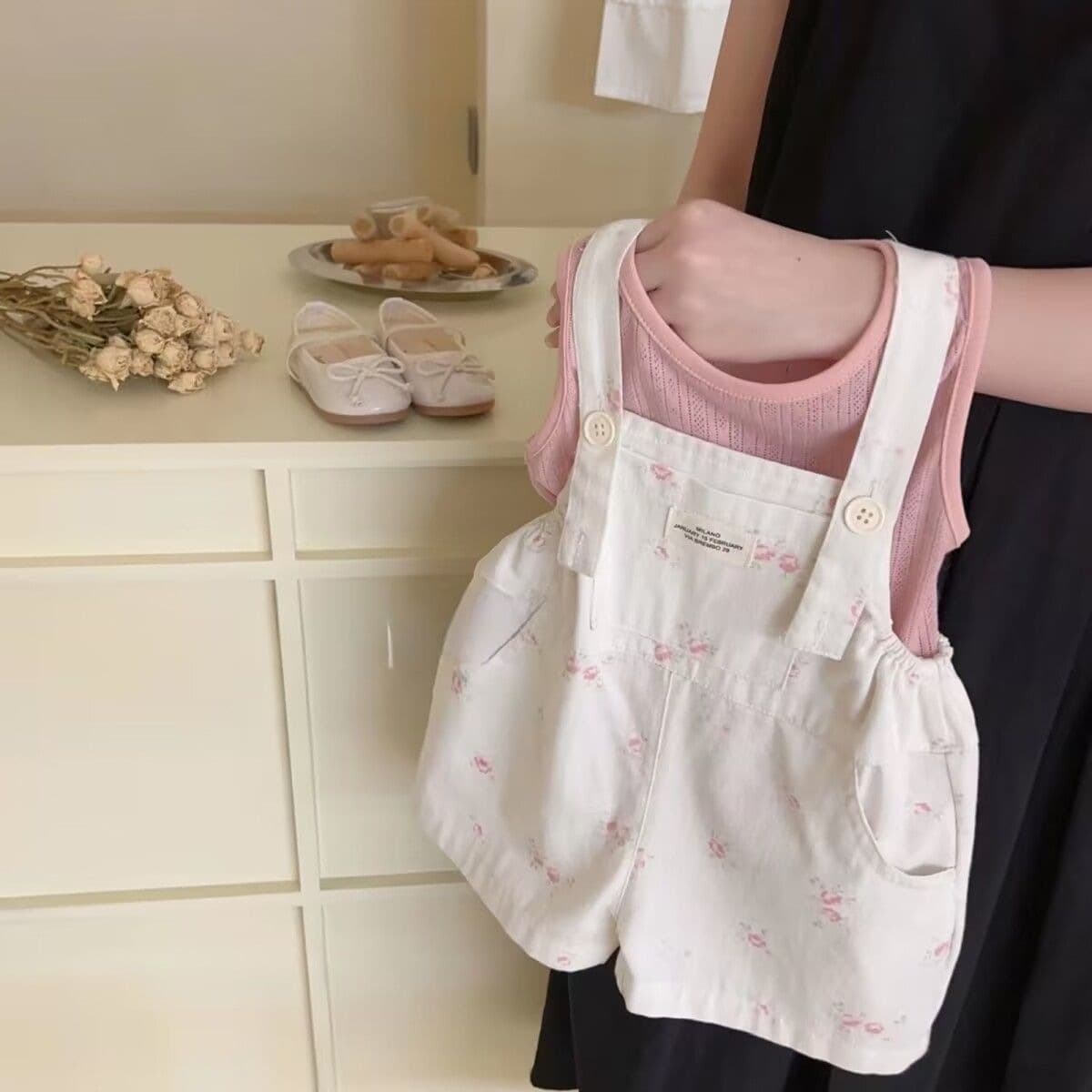Korean style children's clothing girls ins suit 2026 new style cute floral suspender shorts children's clothes