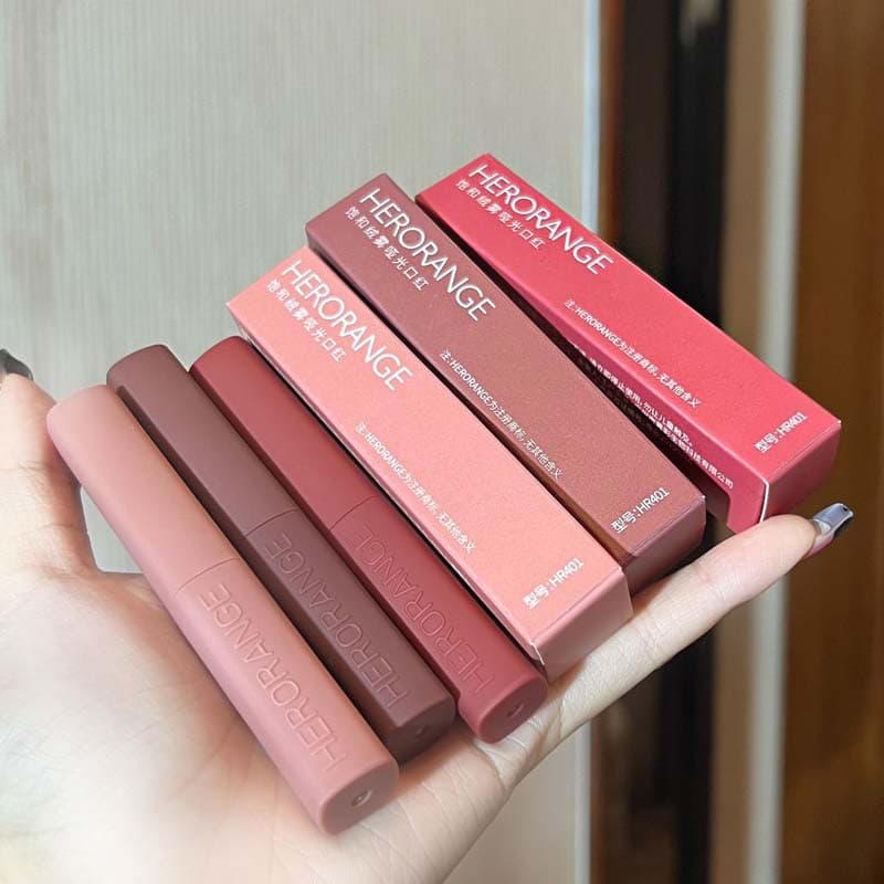 Saturated Velvet Matte Lipstick Thin Tube Red Rabbit Year Limited Edition Foggy Surface Silky Texture Affordable Lipstick