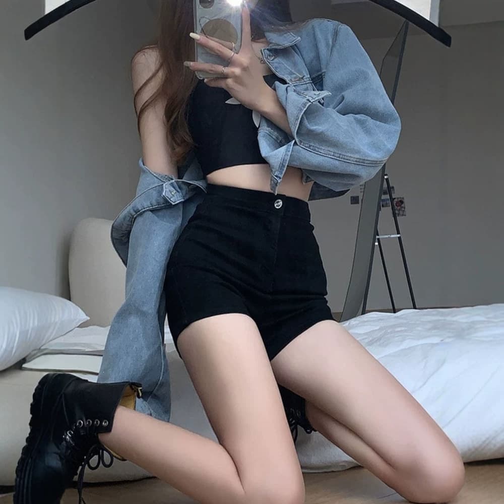 Black a-line denim shorts for women summer new hot girl tight hip pants small slim straight hot pants
