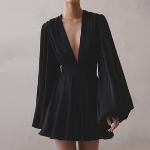 European and American Cross-Border 2026 Spring Women's French Puff Sleeve High-Waist Dress V-Neck Sexy Waist-Cinching Black Mini Dress