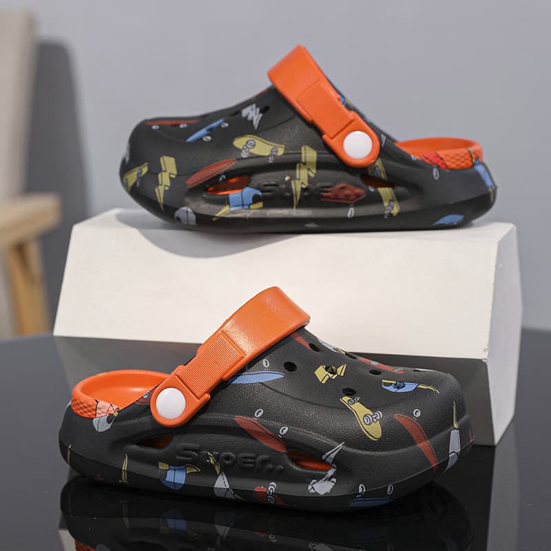 2025 Summer New Style Clog Sandals for Boys, Non-Slip Indoor Slippers, Beach Shoes, Cute Outdoor Sandals for Toddlers