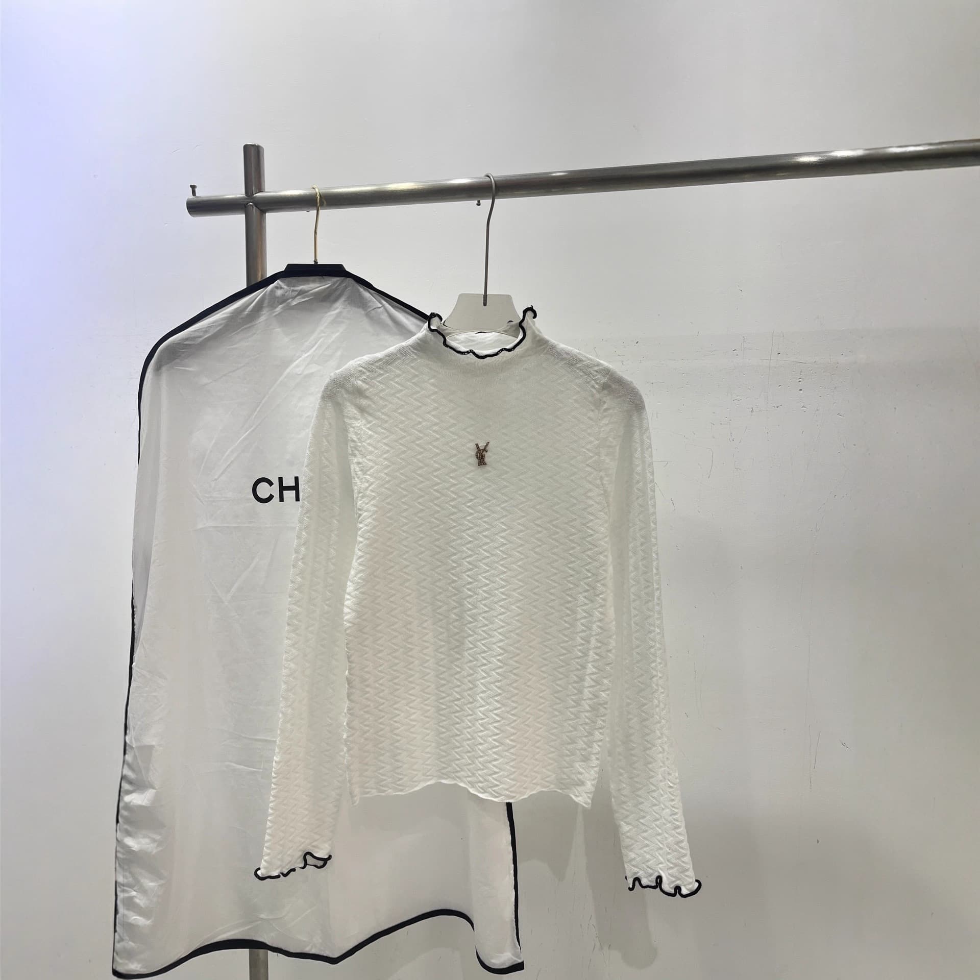 Factory Direct Y25 Autumn/Winter New Casual Versatile Letter Chest Logo Color-Block Trim Knit Long Sleeve